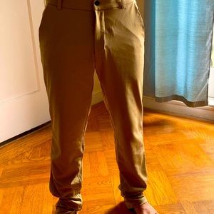 Lululemon Men’s athletic pants khaki color